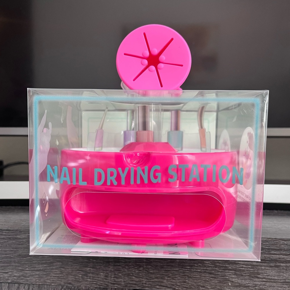 Target Bullseye's Playground Pink Nail Drying Station Bundle💅